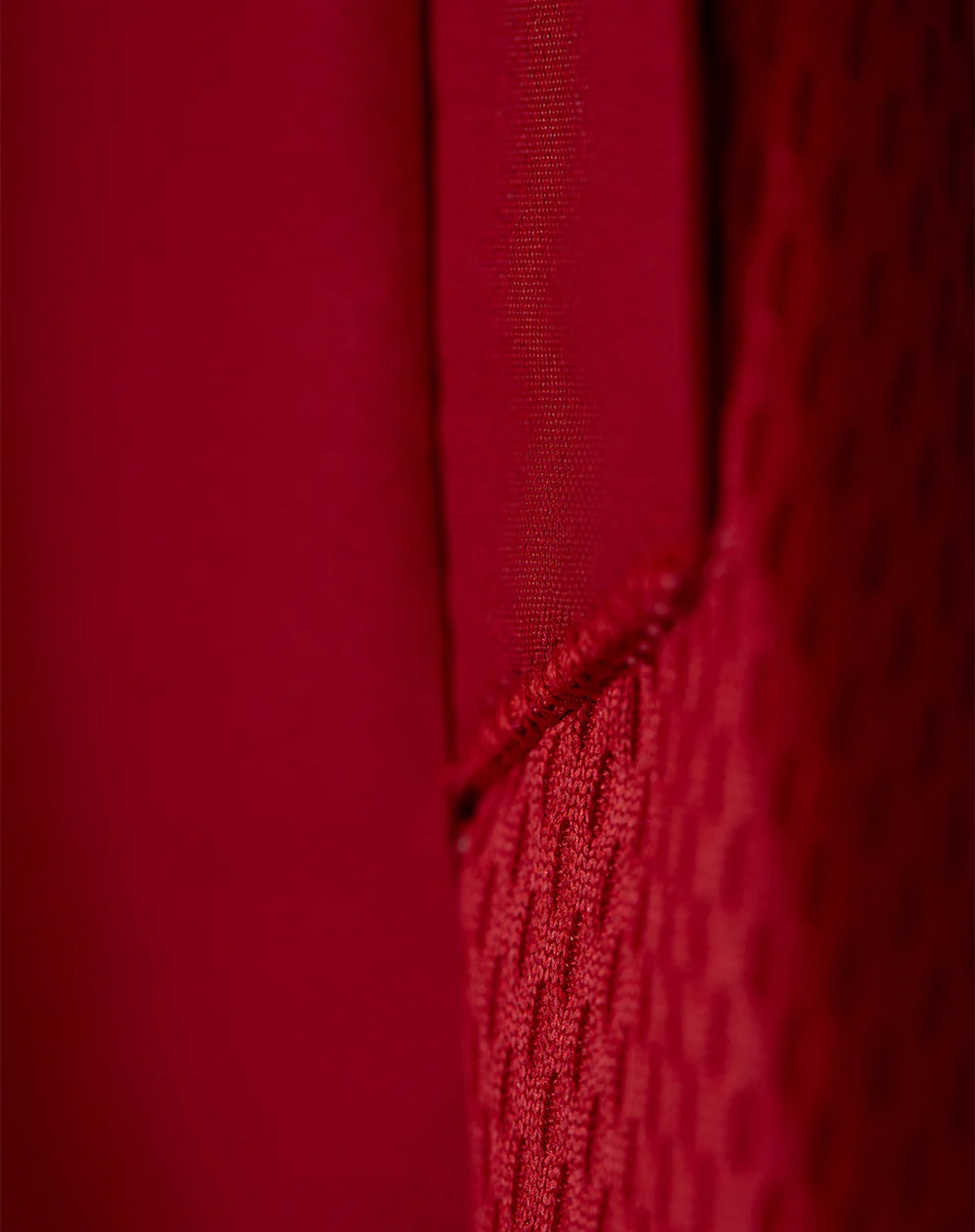 Pantaloneta deportiva secado rápido roja hombre - Image 6
