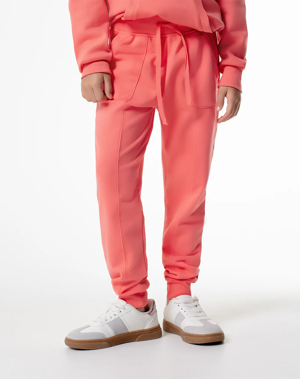 Jogger regular tiro medio coral niña - Image 3