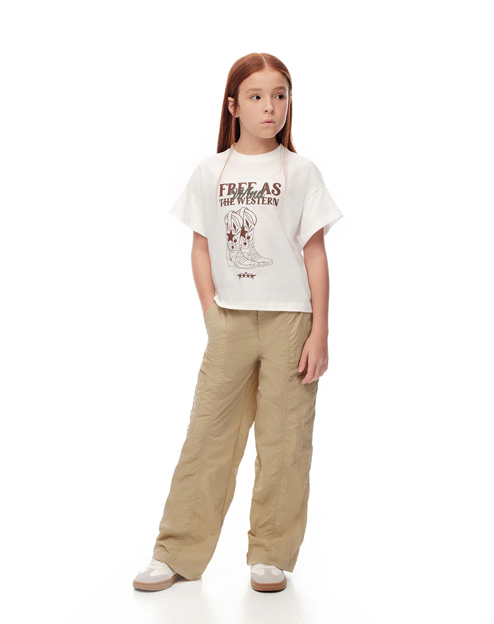Camiseta regular algodón blanca estampada niña - Image 3