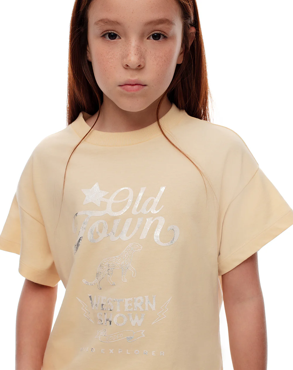 Camiseta regular algodón amarilla estampada niña - Image 4