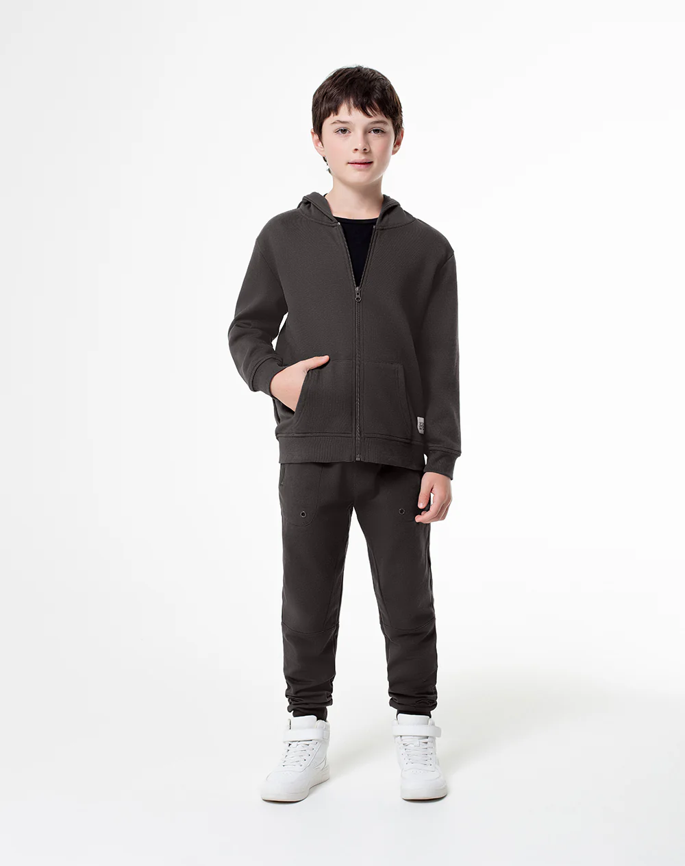 Jogger regular negro niño