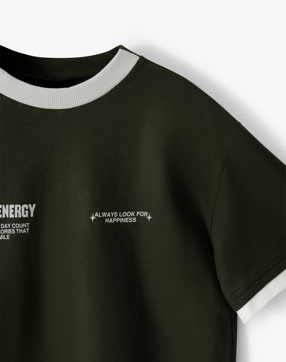 Camiseta regular manga corta verde niño - Image 2