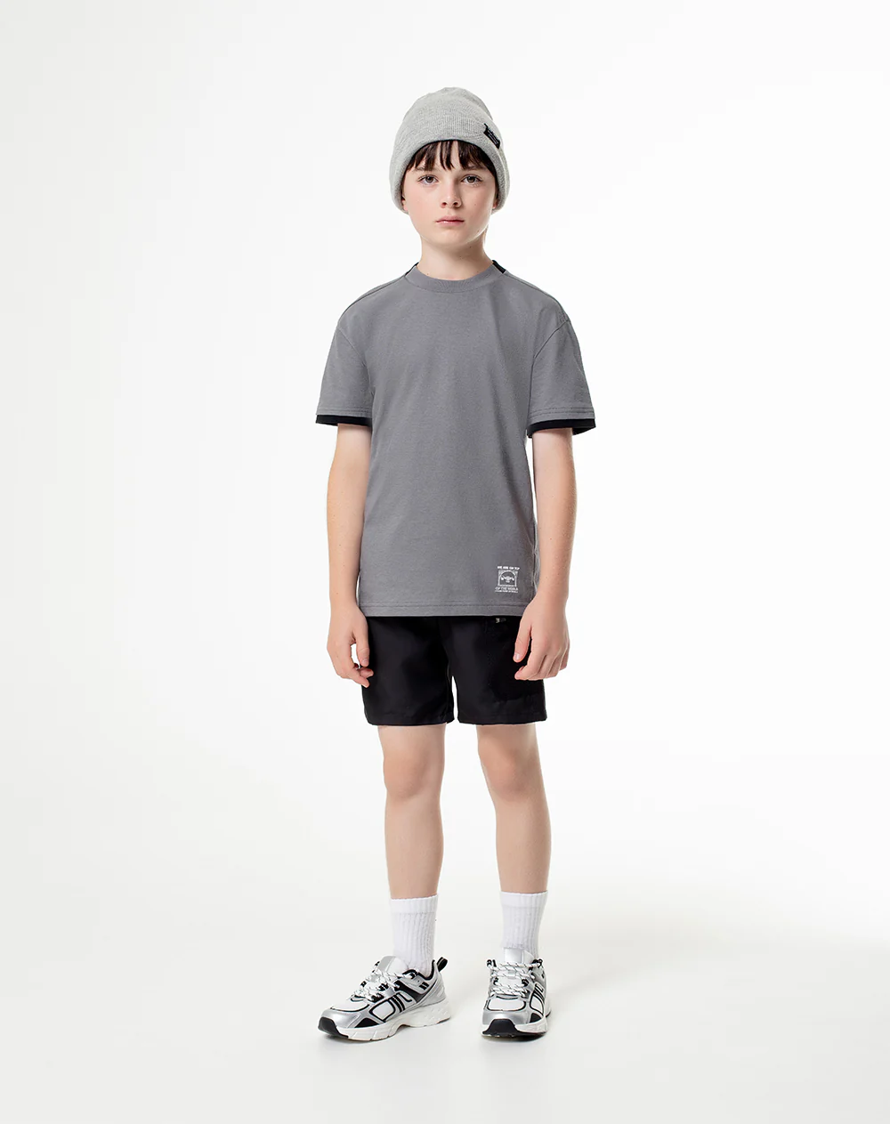 Camiseta oversize algodón gris niño - Image 4