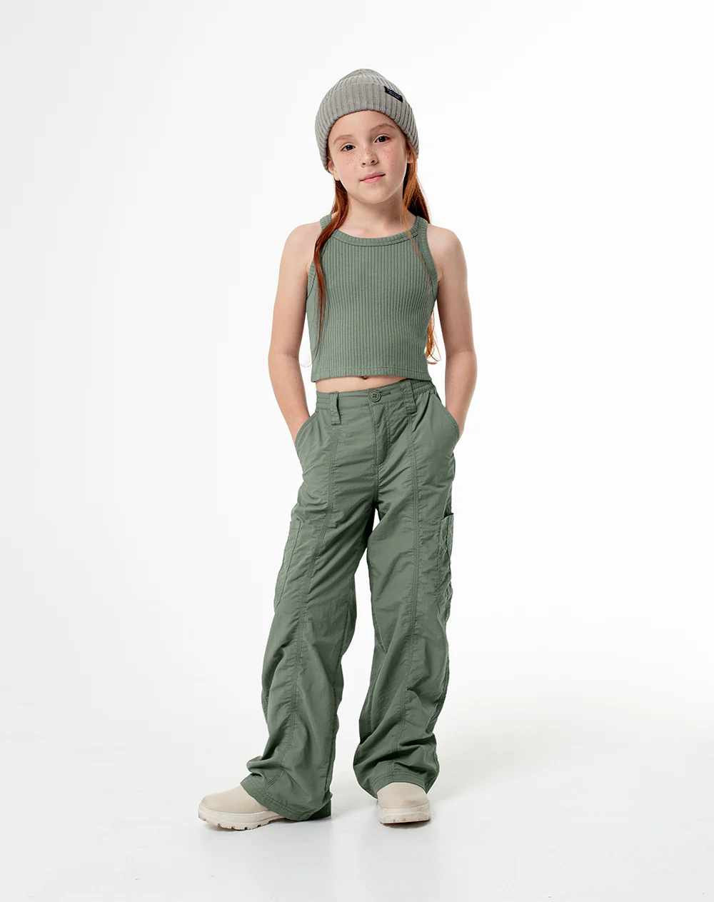 Crop top slim rib verde niña - Image 4