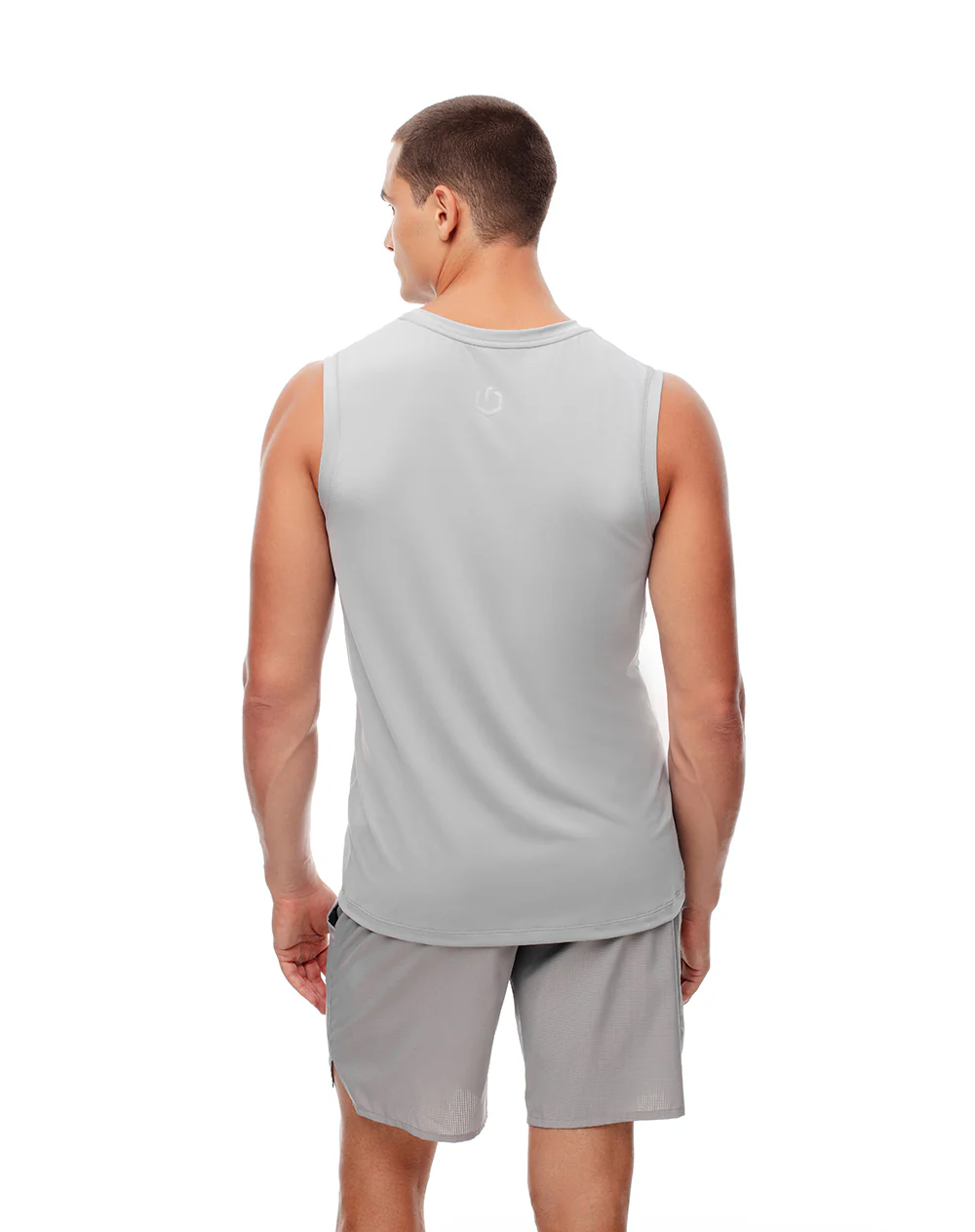 Camisilla deportiva antibacterial gris hombre - Image 2