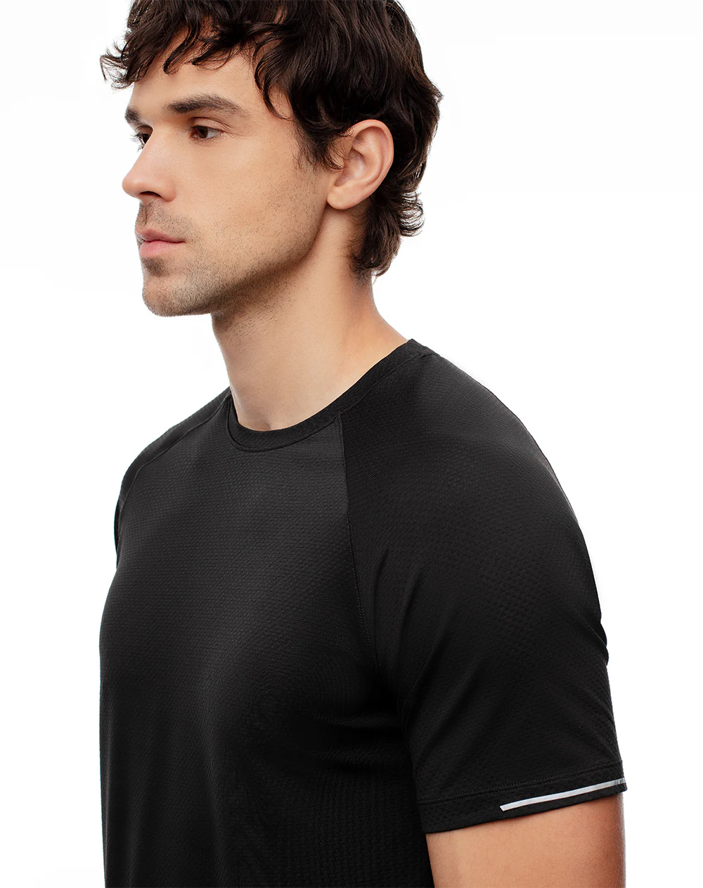 Camiseta deportiva control humedad negra hombre - Image 3