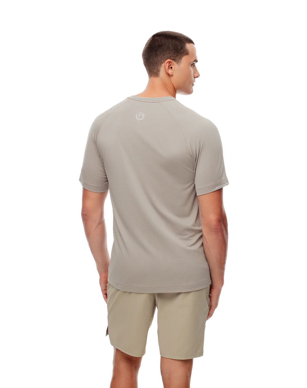 Camiseta deportiva control humedad café hombre - Image 2