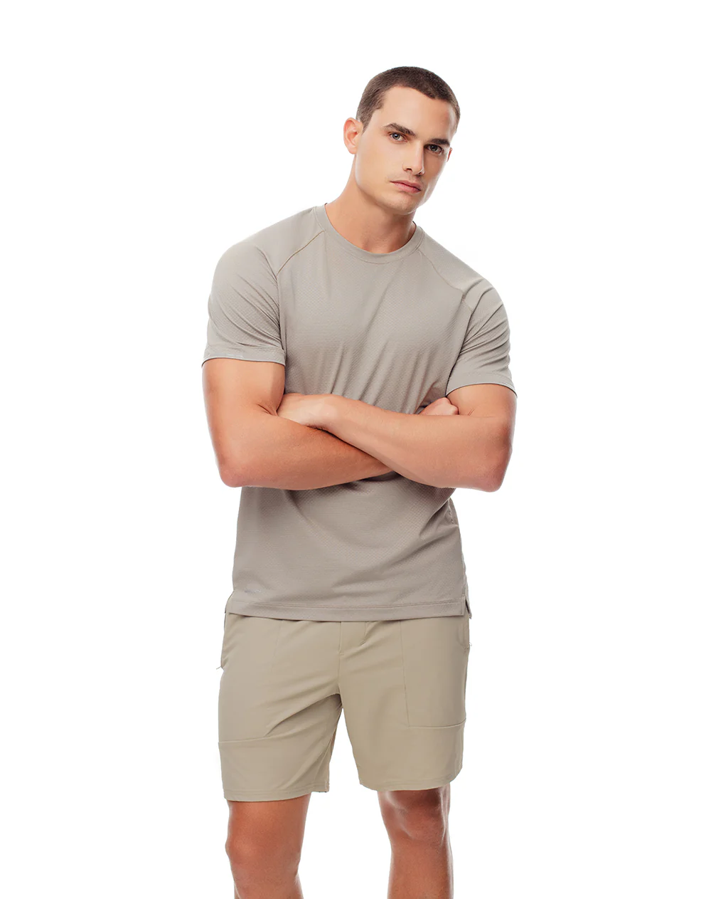 Camiseta deportiva control humedad café hombre - Image 4