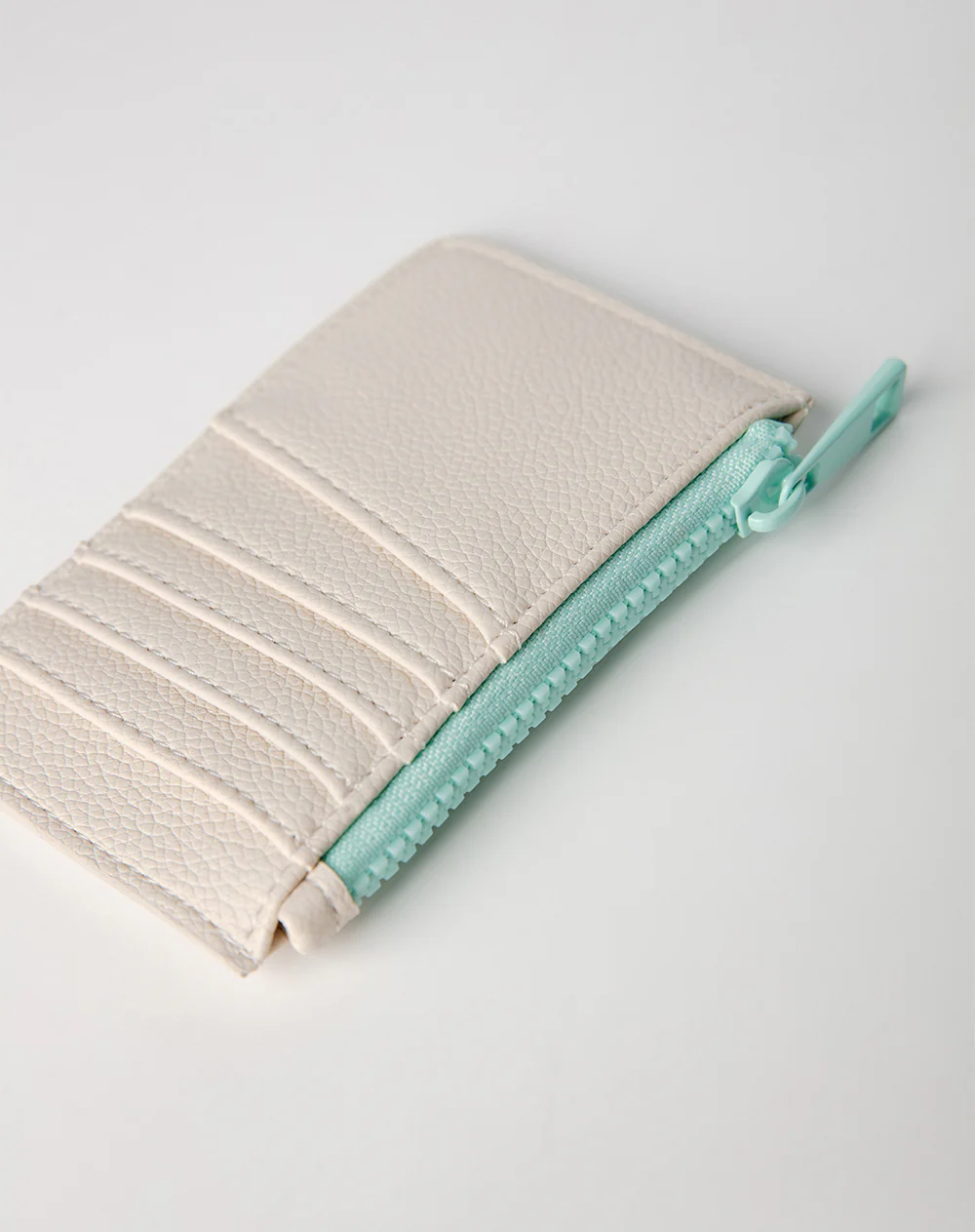 Porta tarjetas beige mujer - Image 3