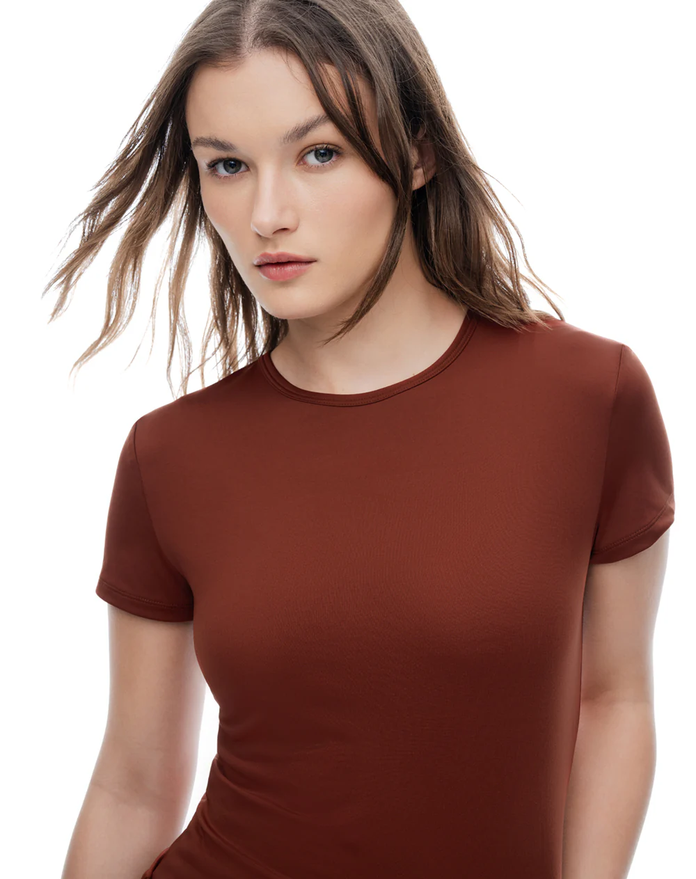 Camiseta deportiva secado rápido café mujer - Image 4
