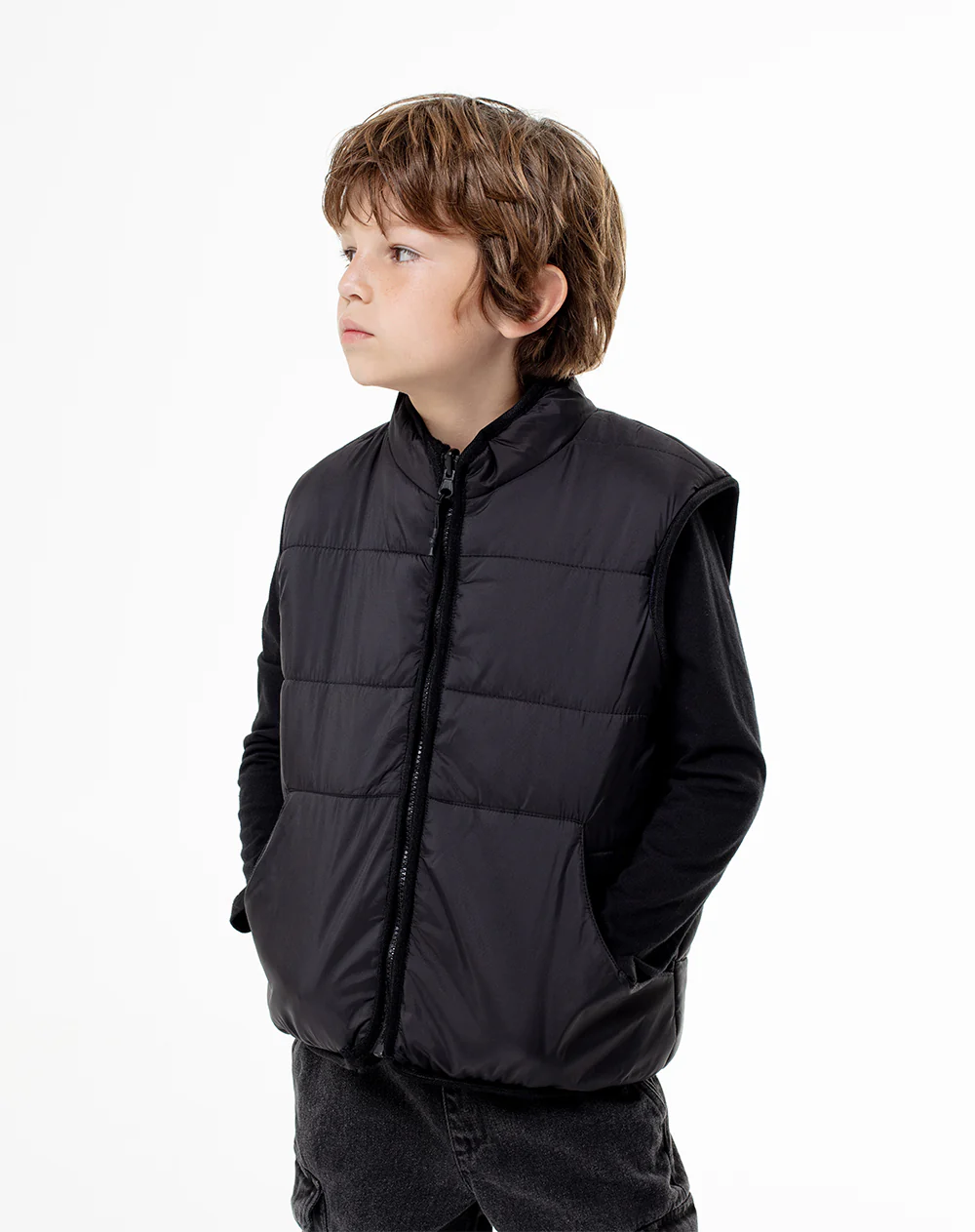 Chaleco acolchado negro niño - Image 4