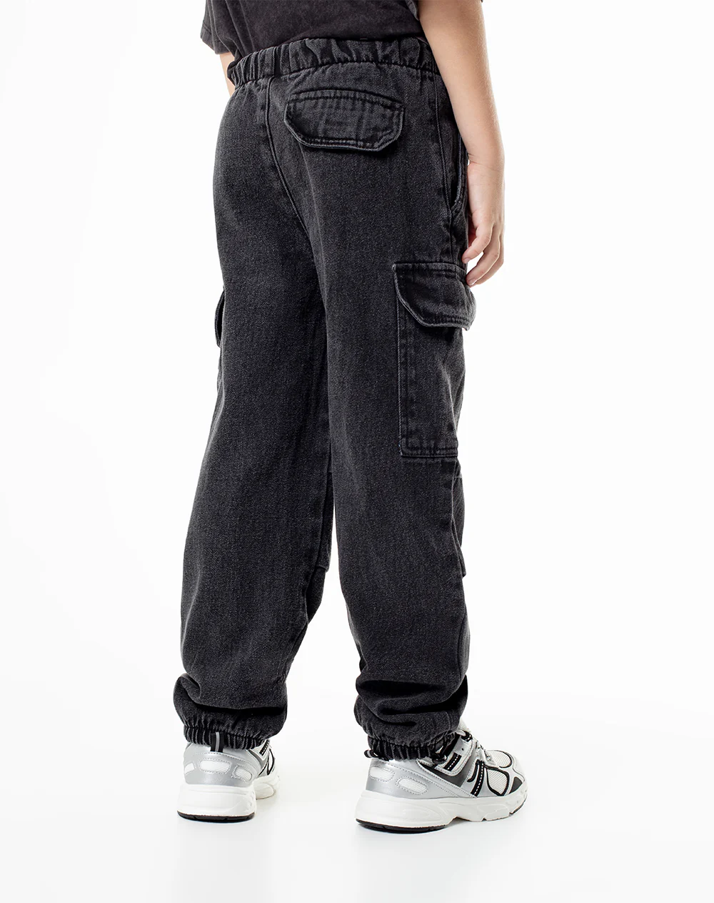 Pantalón tipo jogger denim gris niño - Image 2