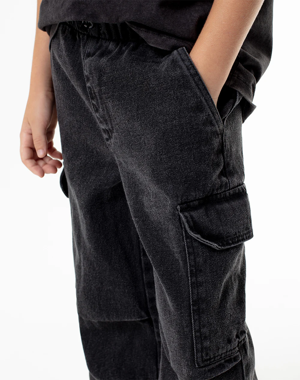 Pantalón tipo jogger denim gris niño - Image 3