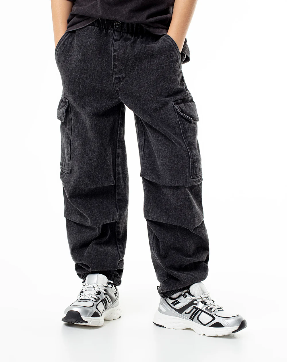 Pantalón tipo jogger denim gris niño - Image 4