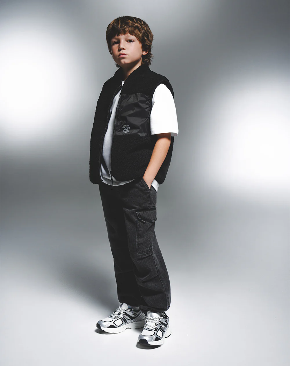 Pantalón tipo jogger denim gris niño - Image 5