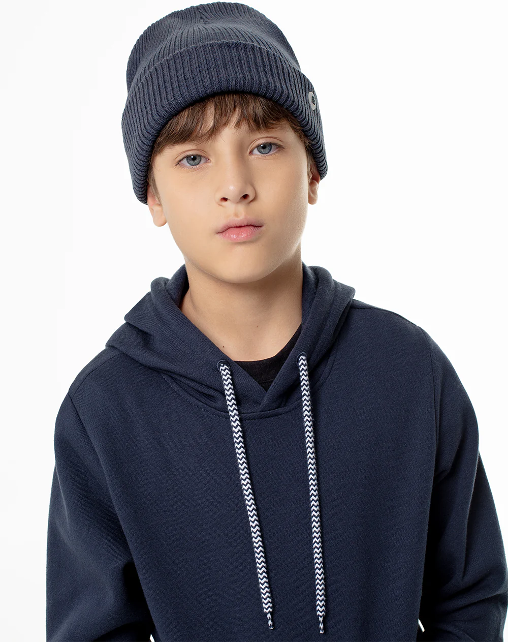 Gorro beanie tejido azul niños - Image 3