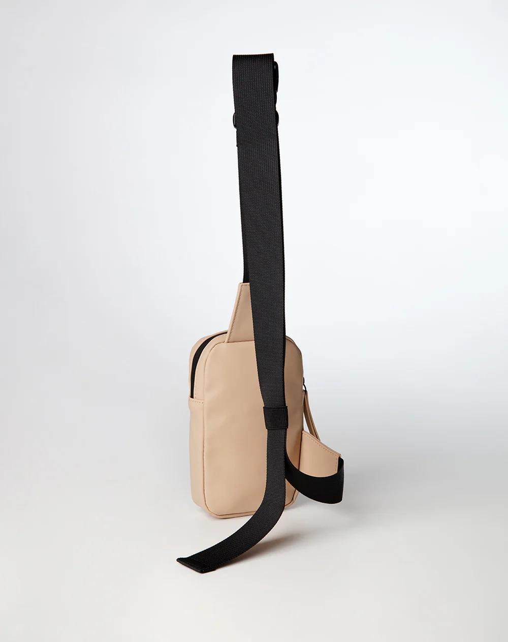 Bolso cruzado tipo sling bag beige hombre - Image 2