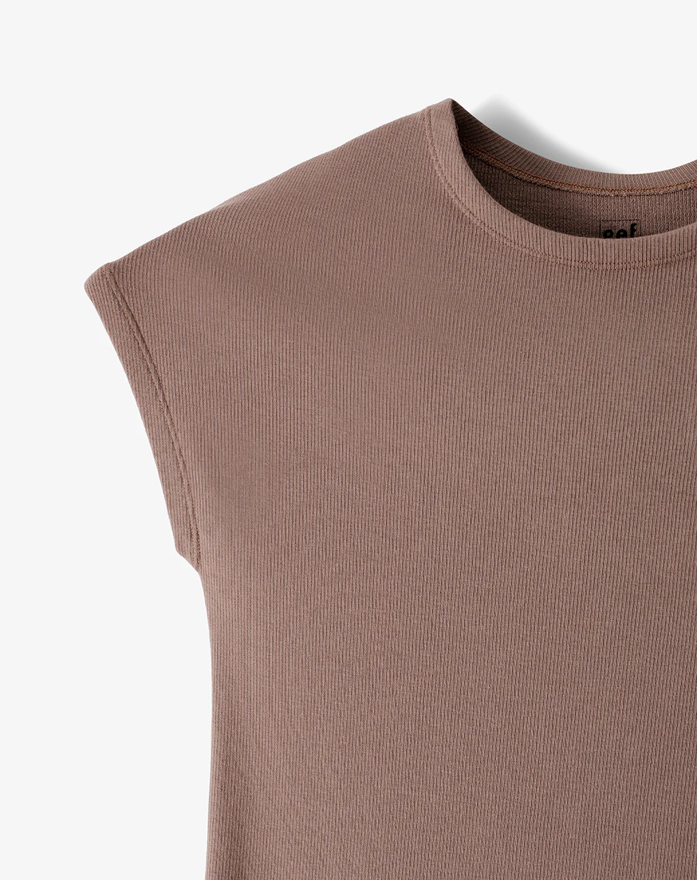 Camiseta slim manga corta café mujer - Image 6