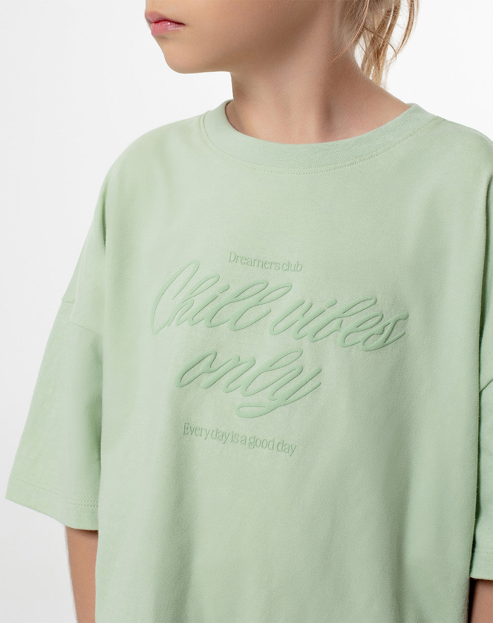Camiseta oversize algodón verde estampada niña