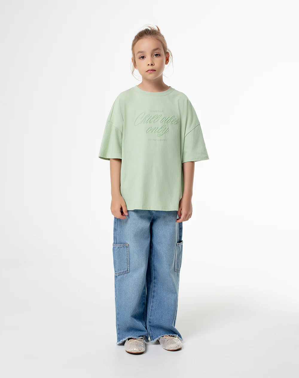 Camiseta oversize algodón verde estampada niña - Image 4