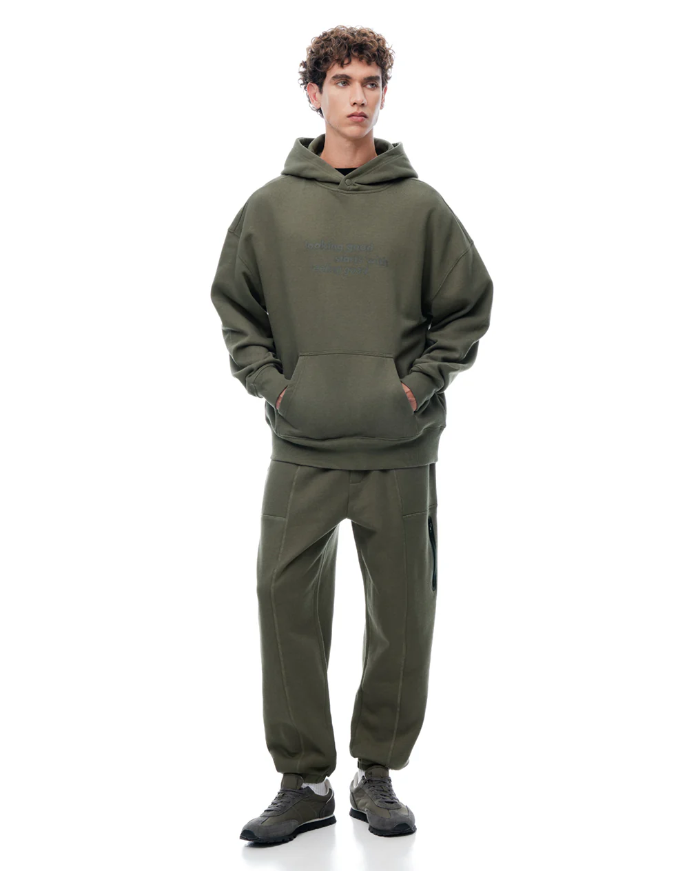 Jogger regular tiro medio café hombre - Image 2