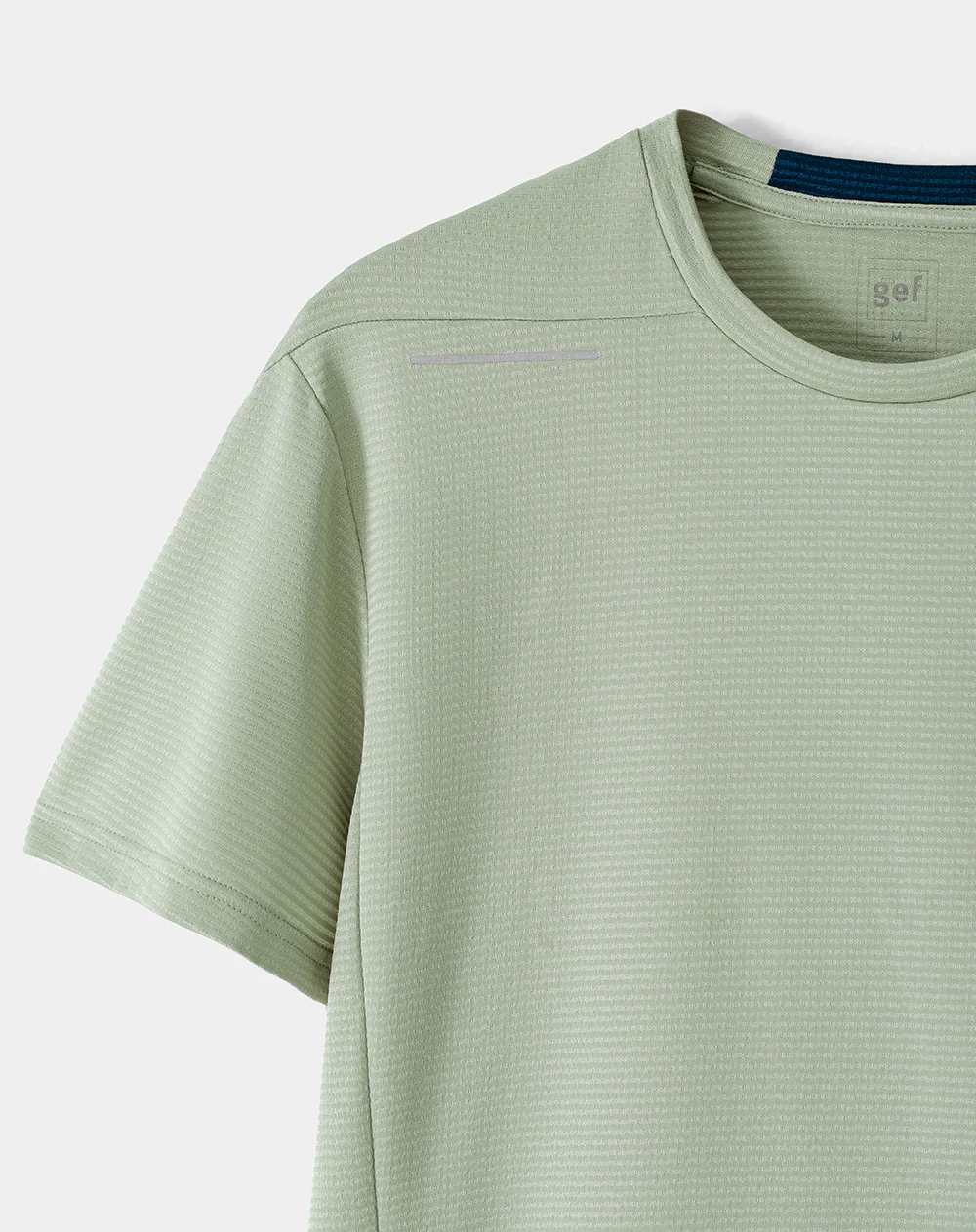 Camiseta deportiva control humedad verde hombre - Image 7