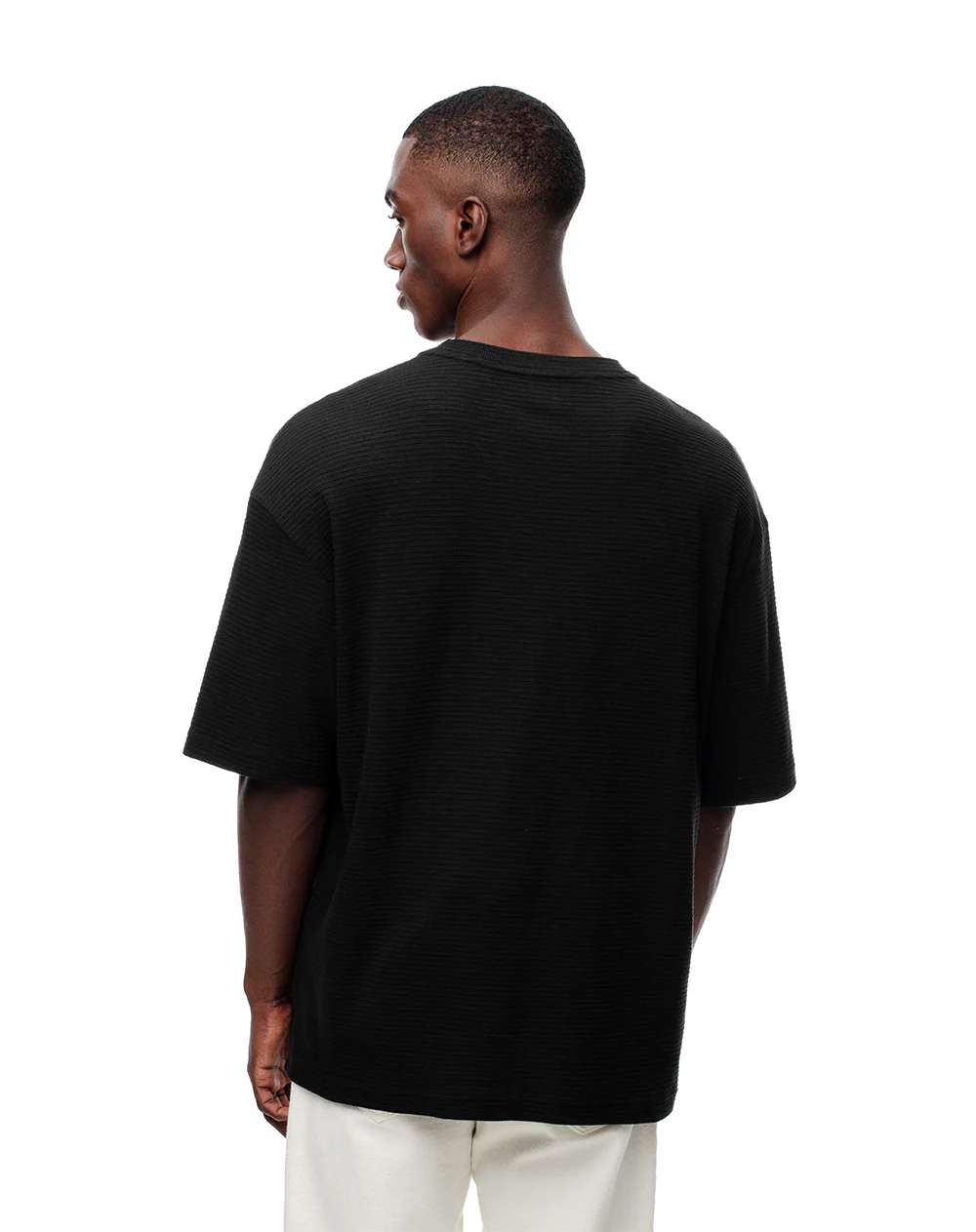 Camiseta oversize negra hombre - Image 2
