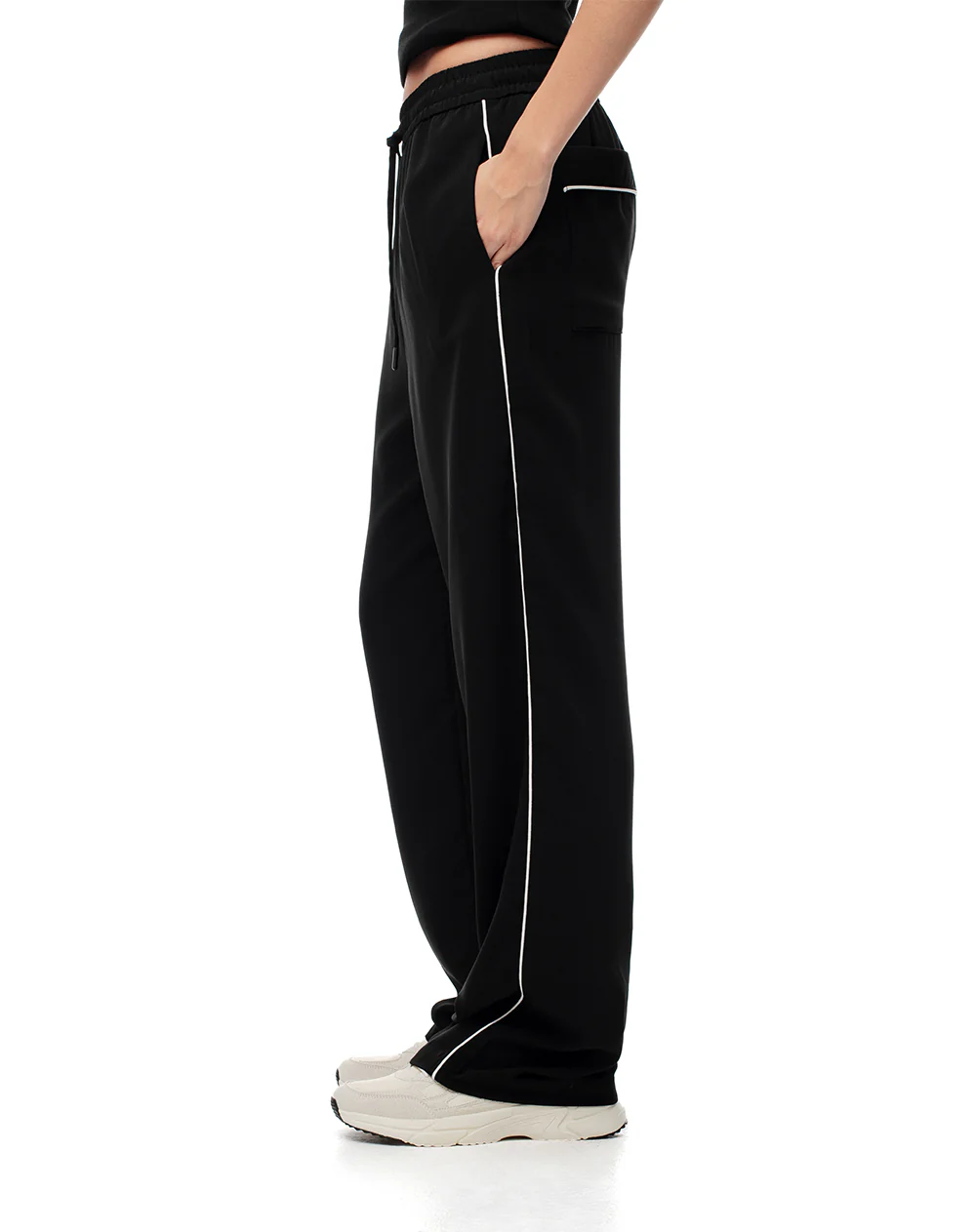 Pantalón tiro alto liviano negro mujer