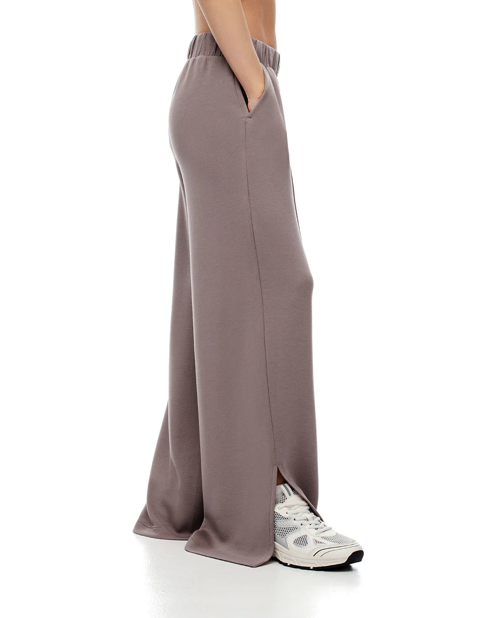 Pantalón tiro alto café mujer - Image 4