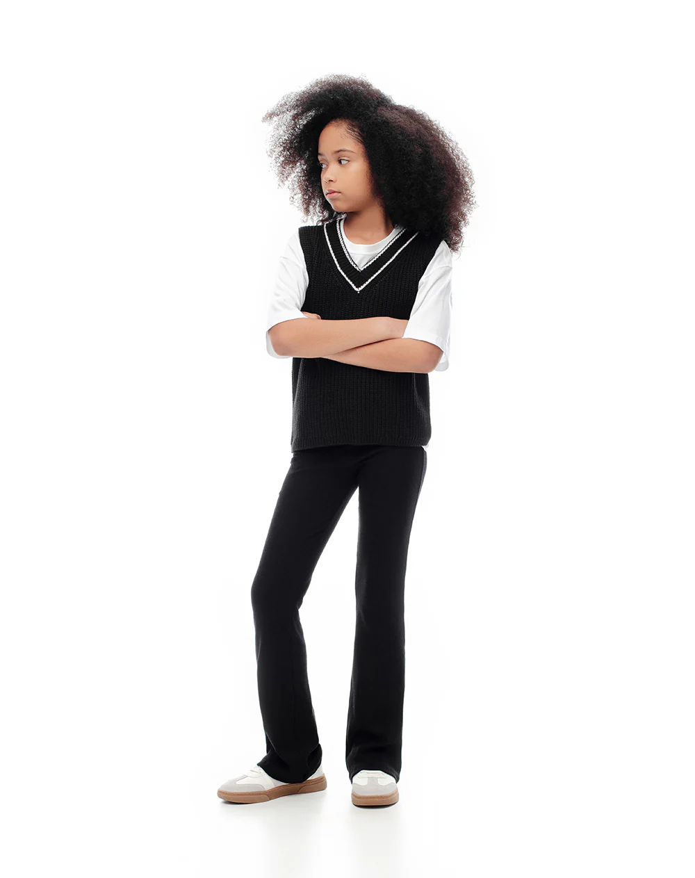 Chaleco oversize tejido negro niña - Image 4