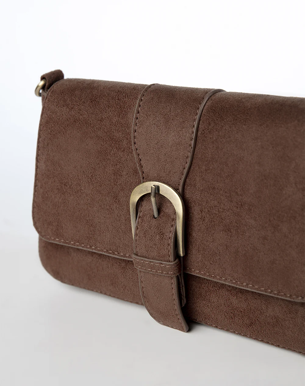 Bolso bandolera efecto gamuza café mujer - Image 4