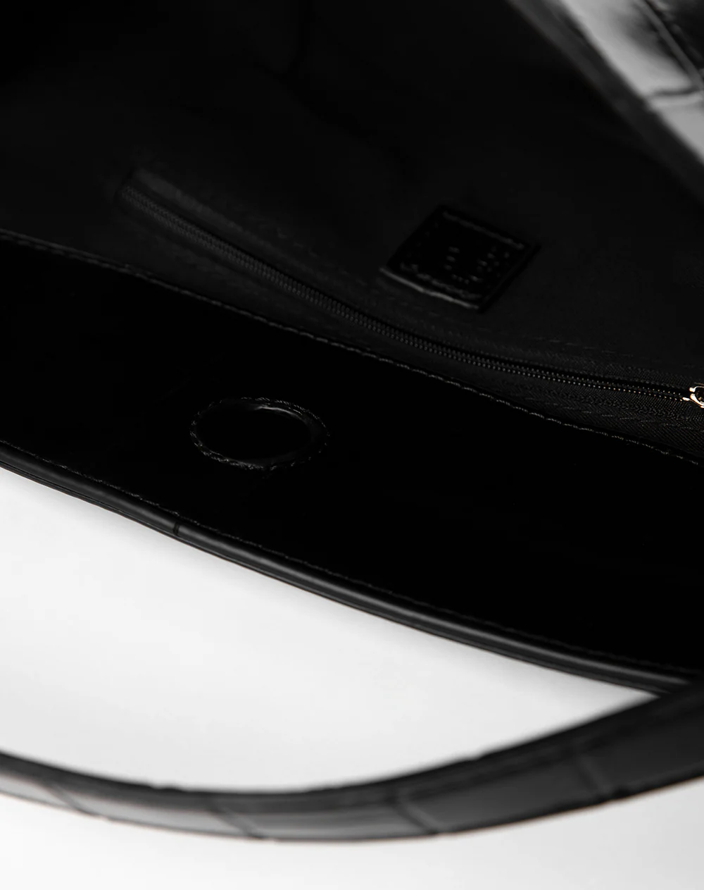 Bolso tipo bucket bag texturizado negro mujer - Image 6