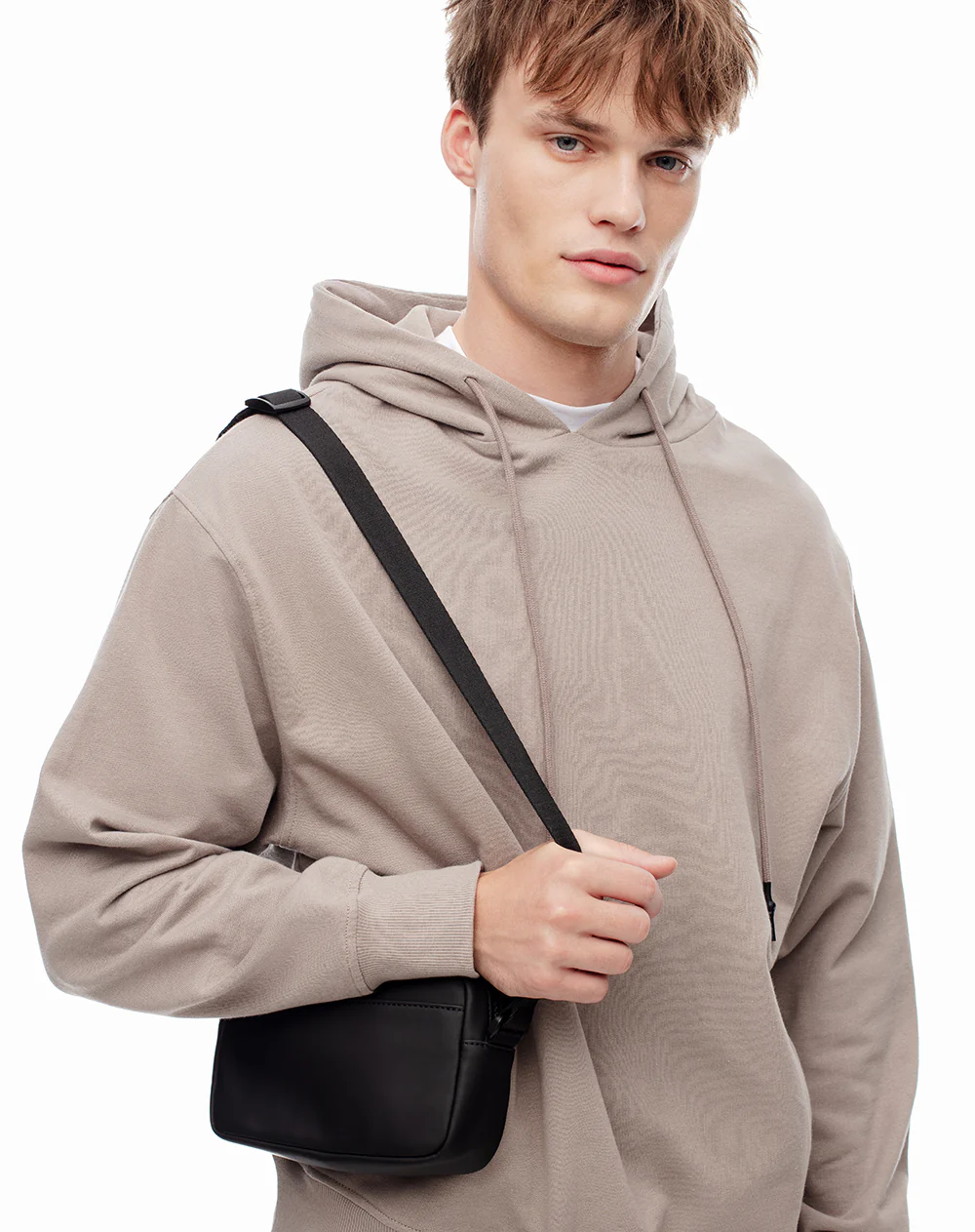 Bolso tipo bandolera negro hombre - Image 2