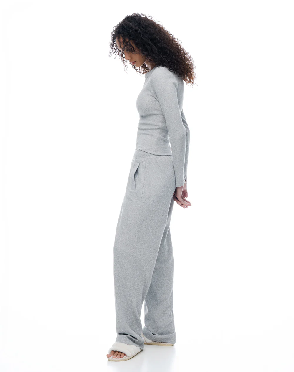 Pantalón regular tiro medio gris mujer - Image 3