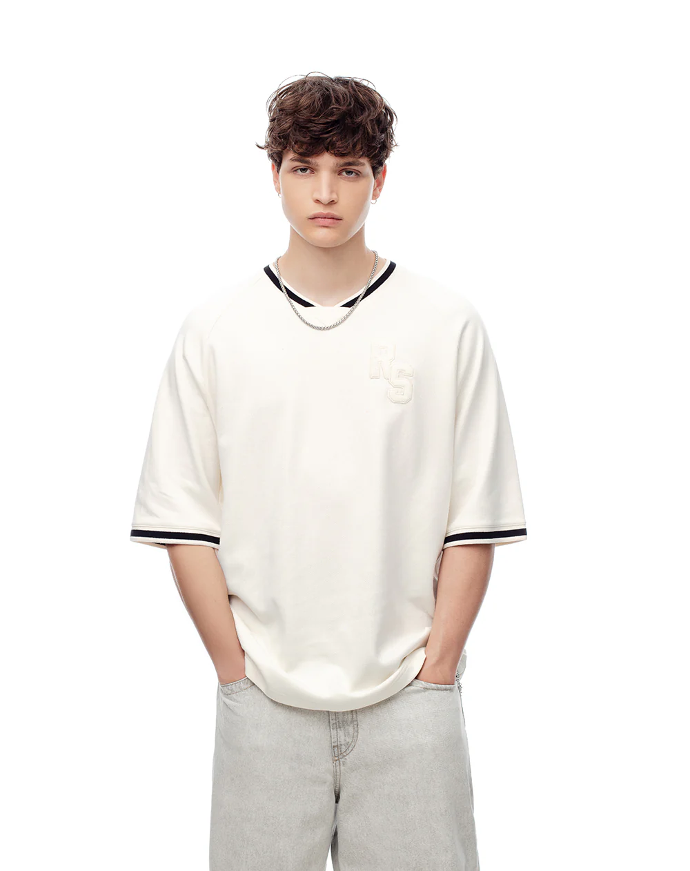 Camiseta regular algodón vainilla bordada hombre