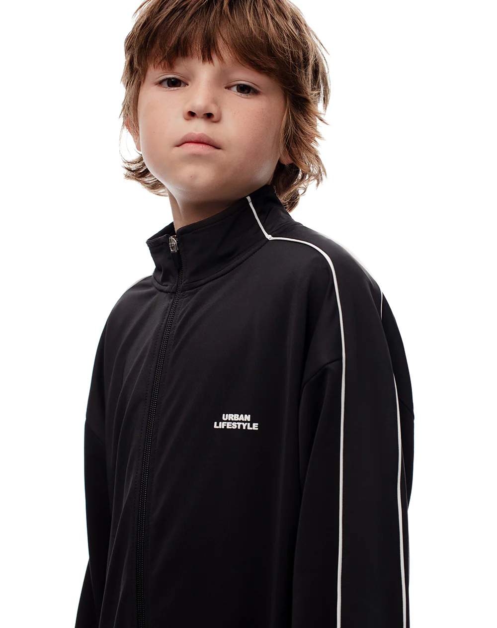 Chaqueta regular negra niño - Image 4