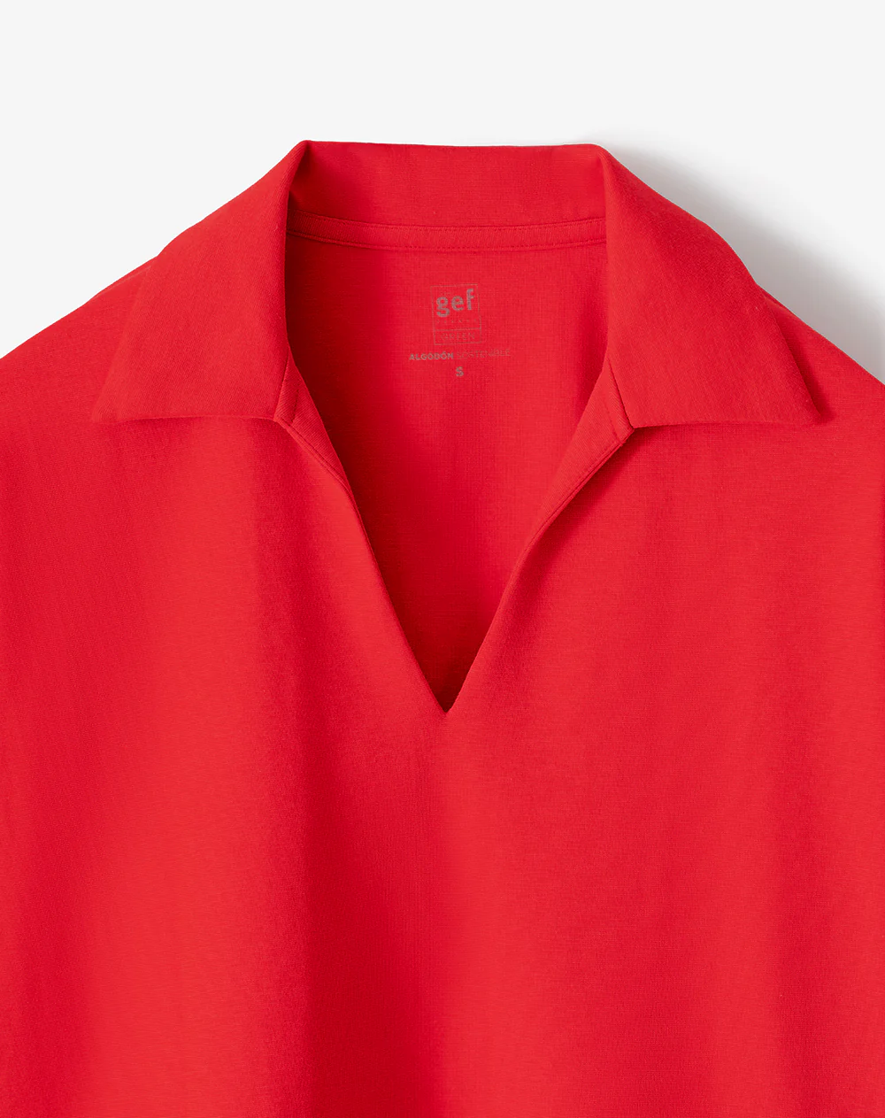 Camibuzo tipo polo oversize rojo mujer - Image 7