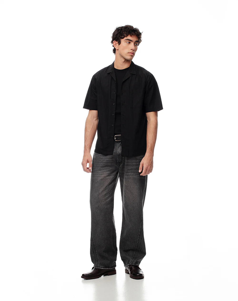 Camisa manga corta regular algodón negra hombre - Image 4