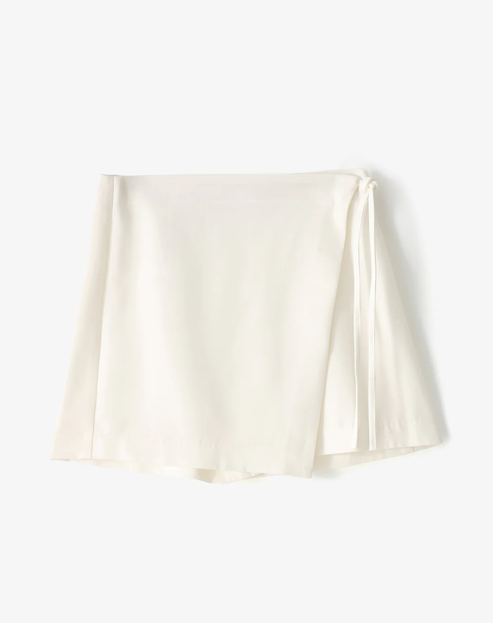 Falda short tiro medio cruzada anudada blanca mujer - Image 7