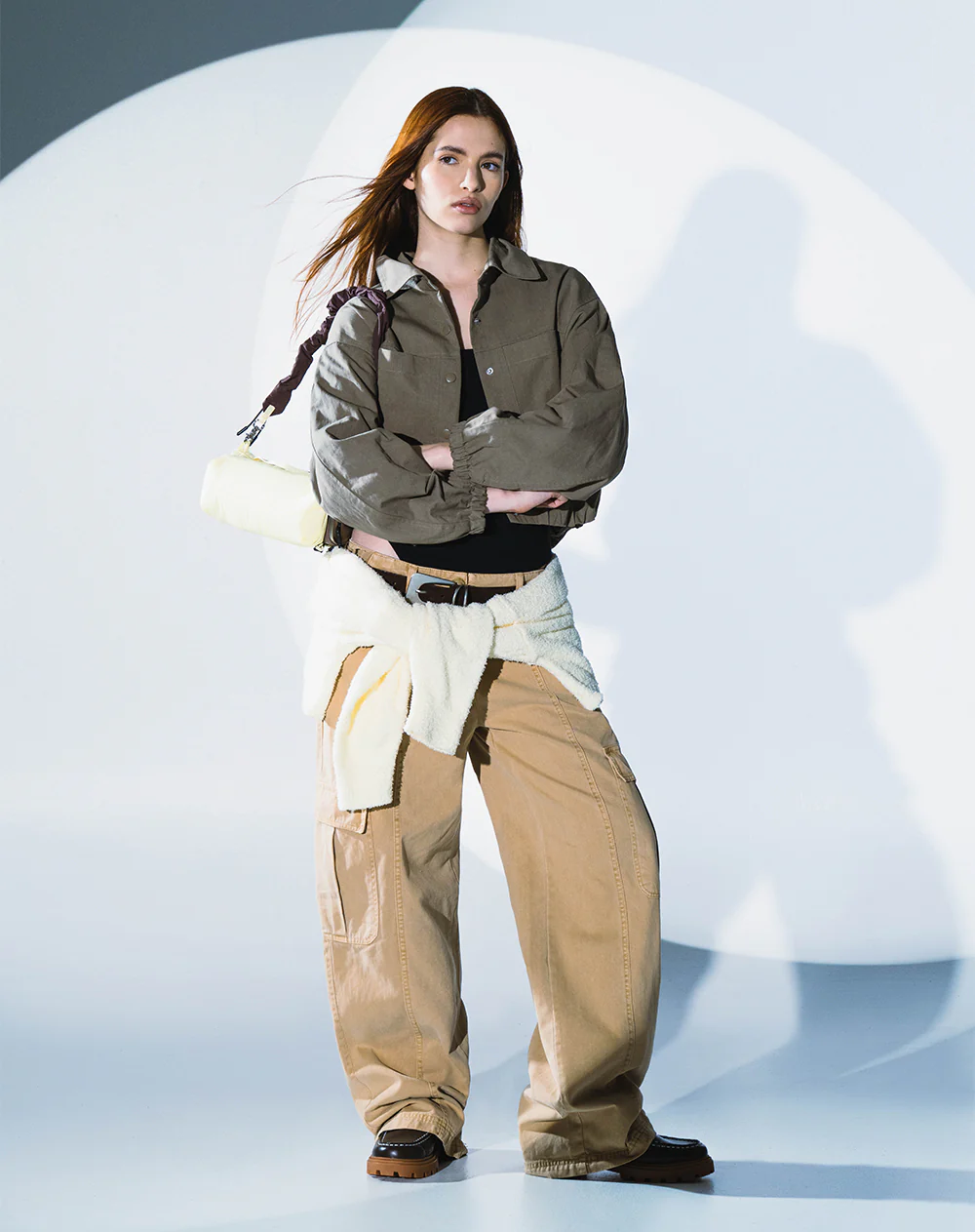 Pantalón cargo tiro bajo algodón caqui mujer - Image 7