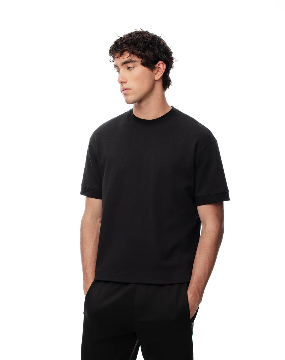 Camiseta oversized manga corta negra hombre