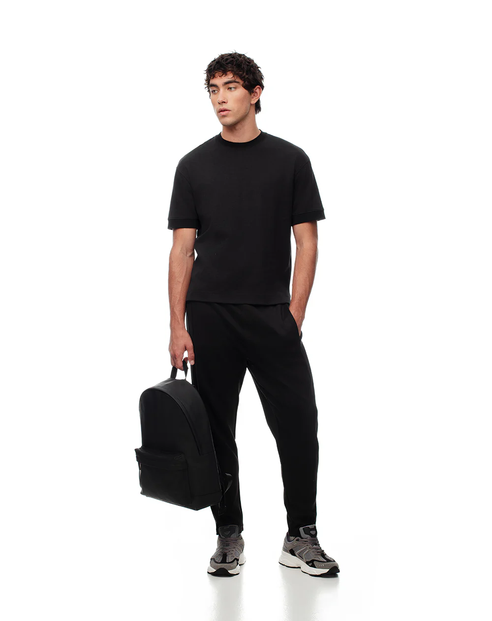 Camiseta oversized manga corta negra hombre - Image 4