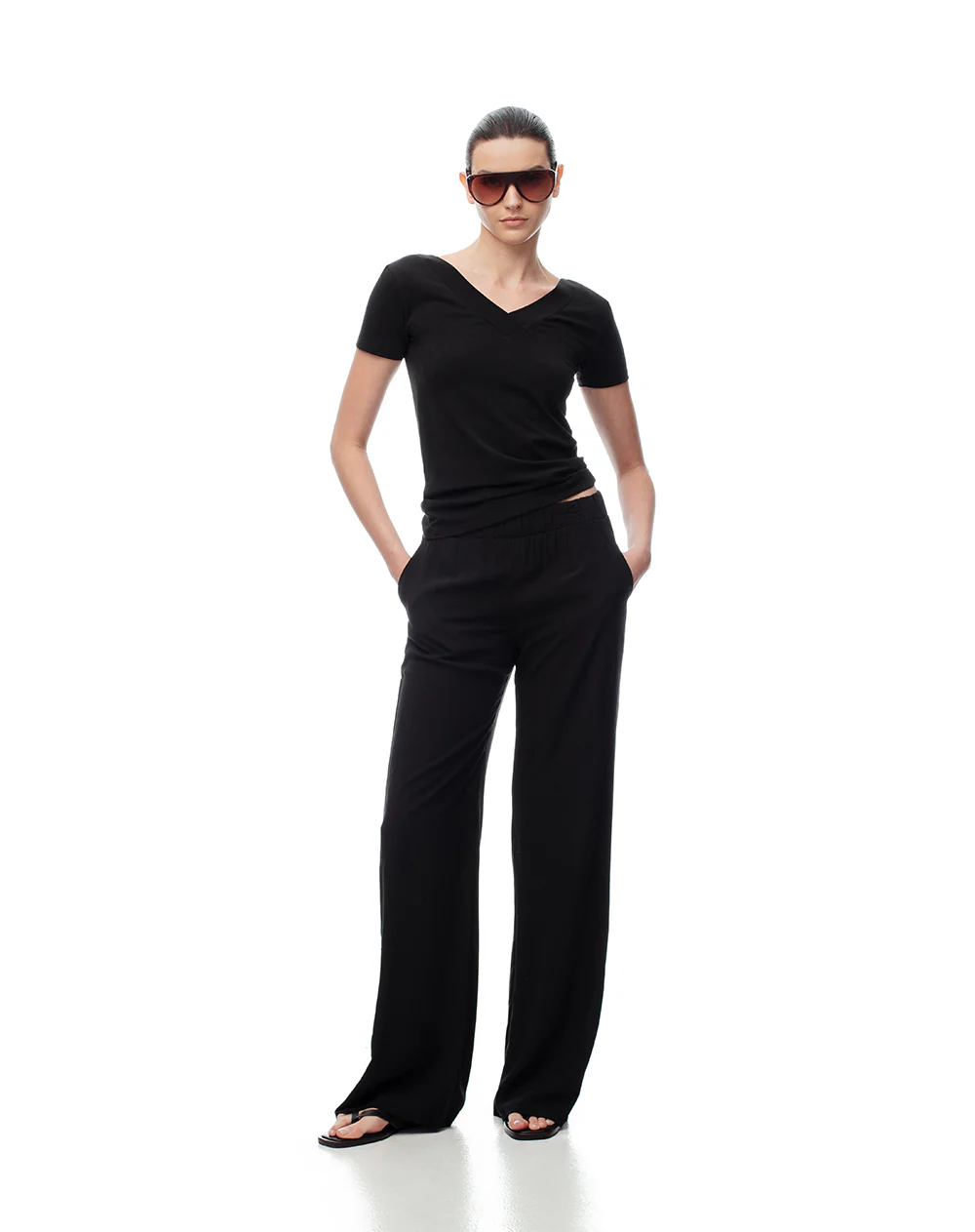 Camiseta regular uso 2 en 1 negra mujer - Image 6