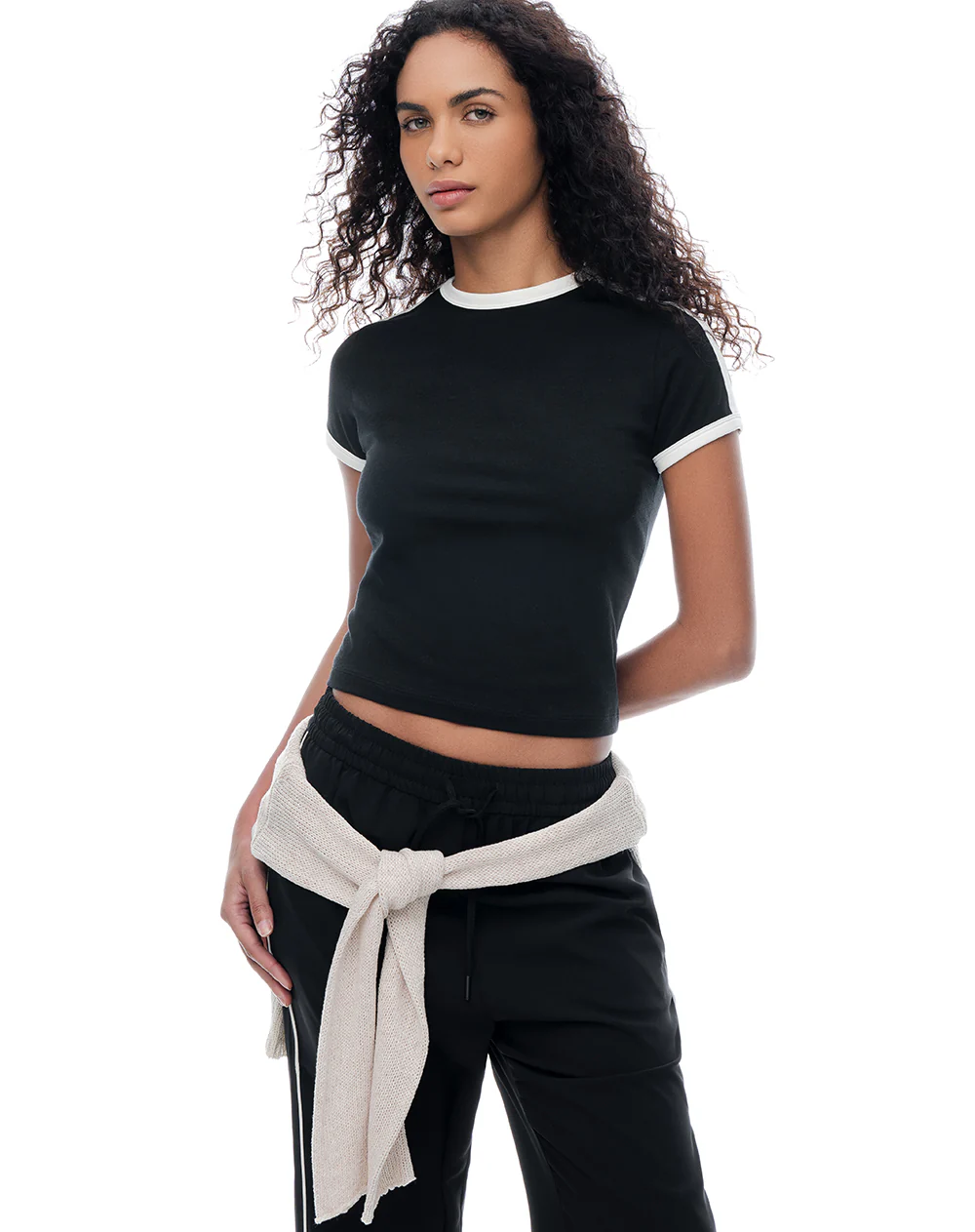 Camiseta slim fit manga corta negra