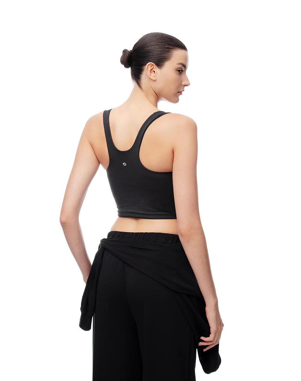 Camiseta crop deportiva secado rápido negra mujer - Image 2