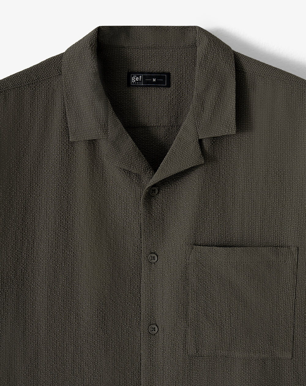 Camisa manga corta loose tela liviana café hombre - Image 7