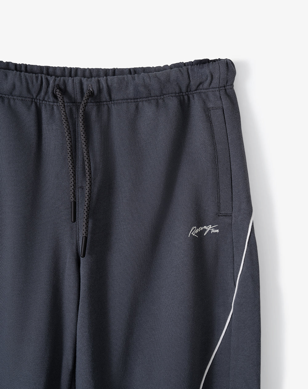Jogger regular tiro medio gris niño - Image 7