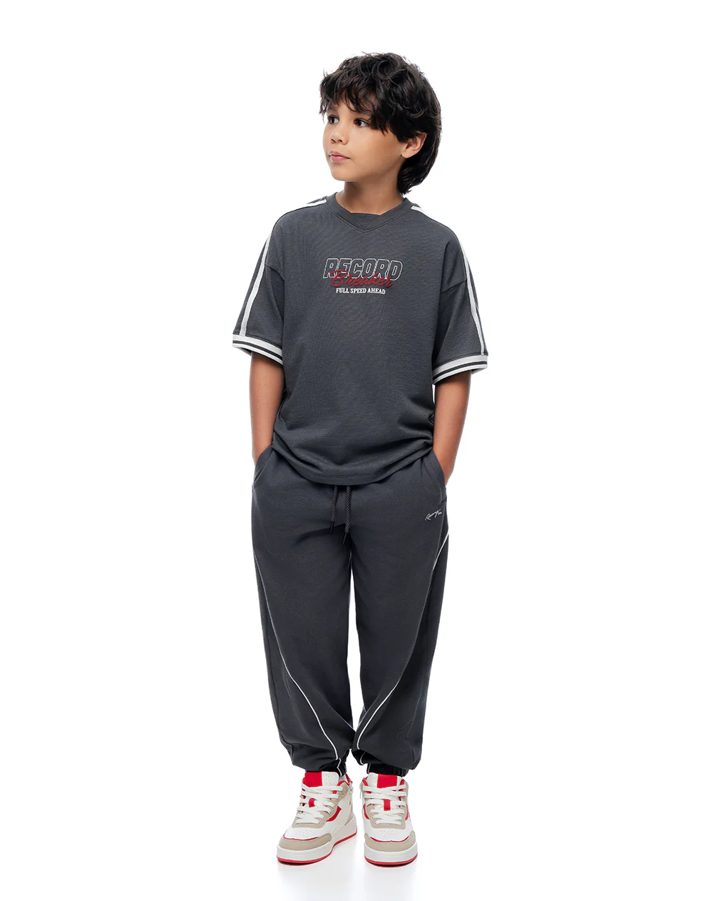 Camiseta regular manga corta gris niño - Image 4