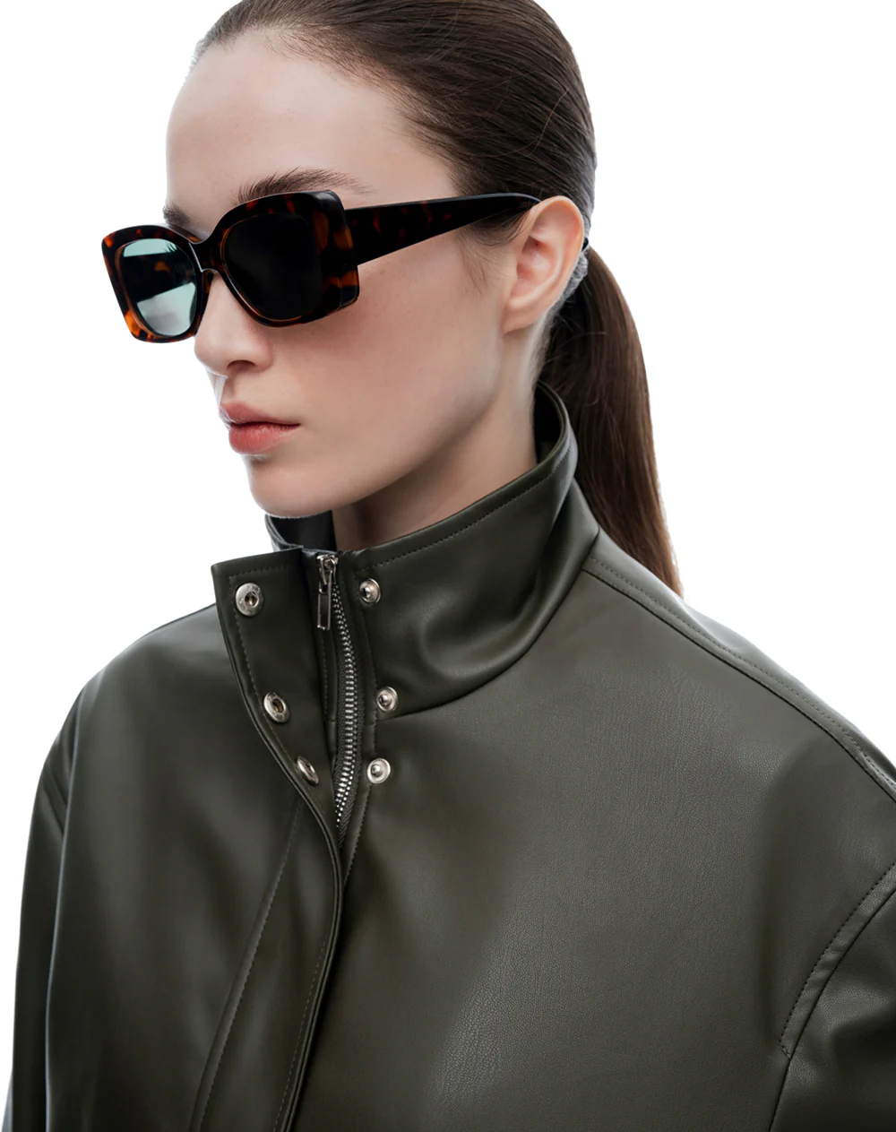 Chaqueta regular tipo cuero verde mujer - Image 5